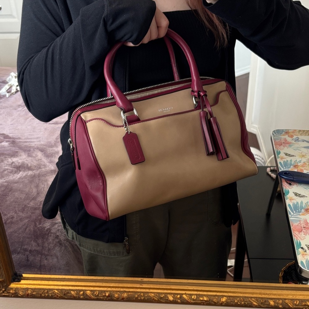 Coach Legacy Two Tone Haley - Picture 13 of 16
